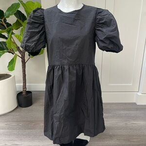 Divided Black Puff Sleeve Midi Dress
